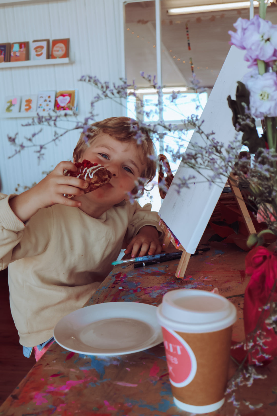 Saturday 10th May 10:30-12pm Mum & Me – Flower Arrangement + Still Life Painting Morning Tea with “Hello Blossom” flowers