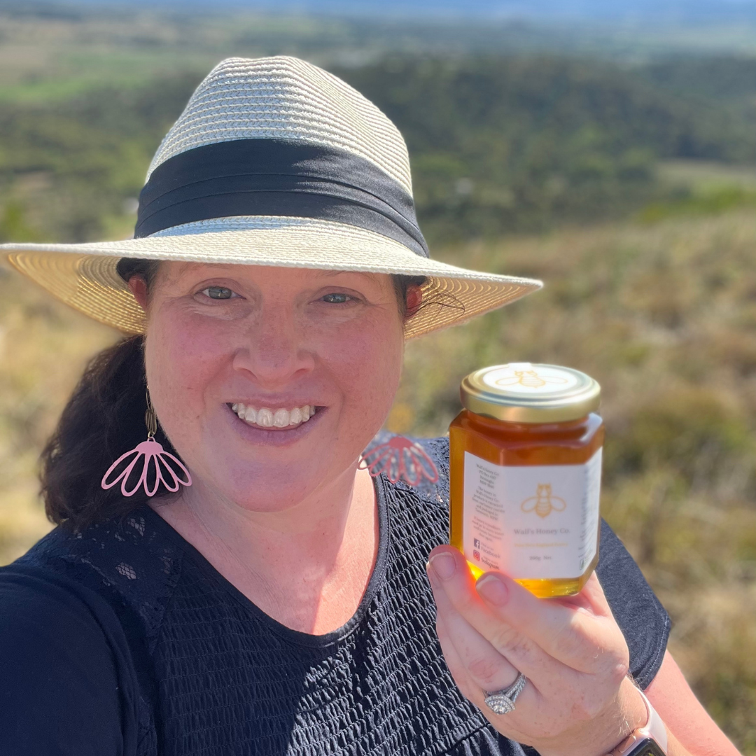 Saturday 10th May 2:30 - 4pm Mum is BEEautiful Mother’s Day Bee Workshop (Ages 5+) WALLS HONEY CO