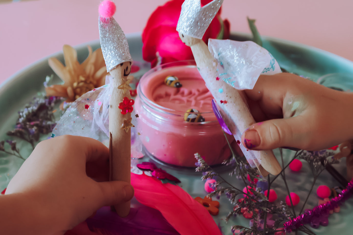 Thursday 8th May 10am onwards Mother’s Day Playdough Club – Mums & Bubs (Ages 2+)