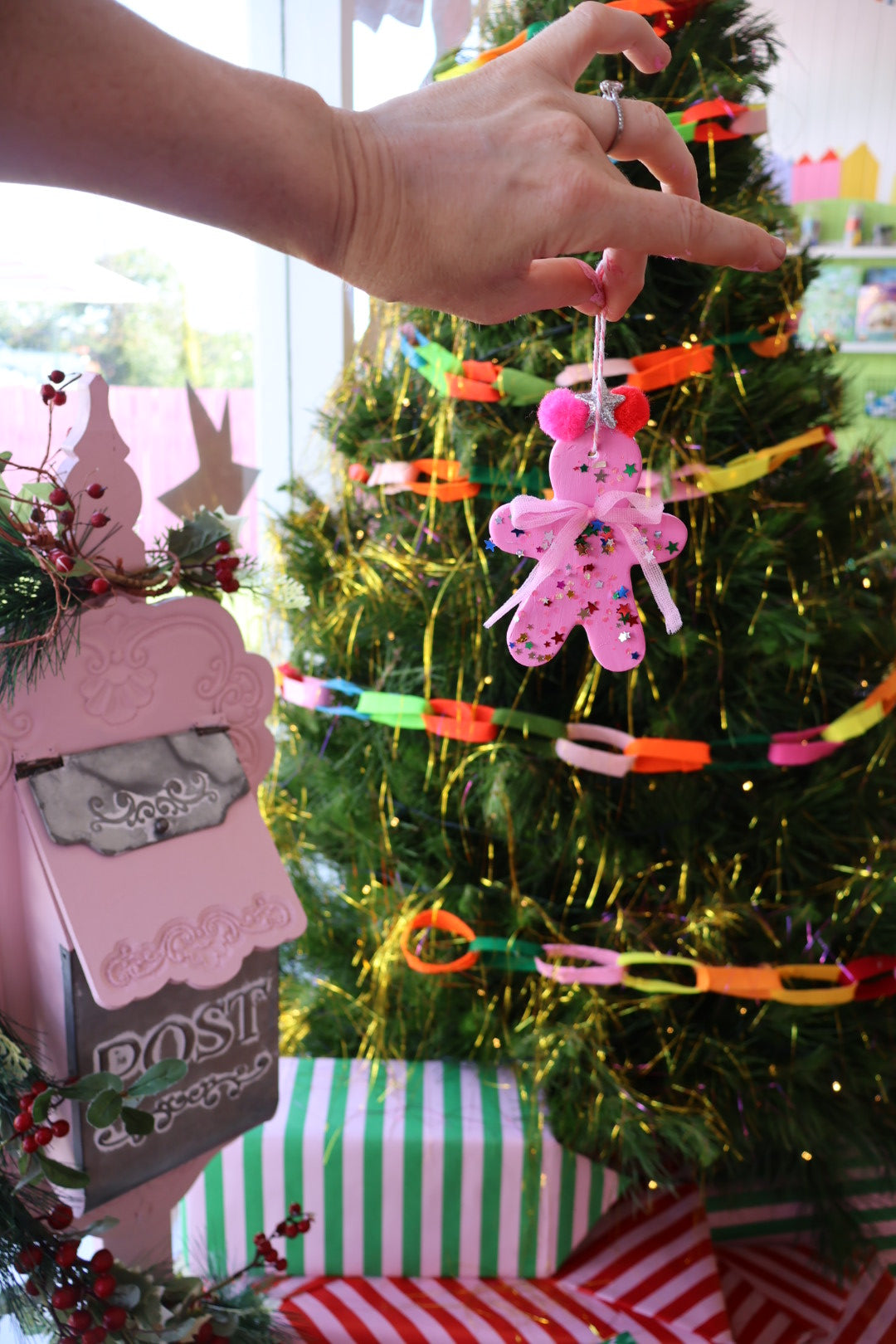 (For littlies too) Christmas Stocking Painting and Ginger bread Ornament - Saturday 13th December 10:30-12pm (ages 3+)