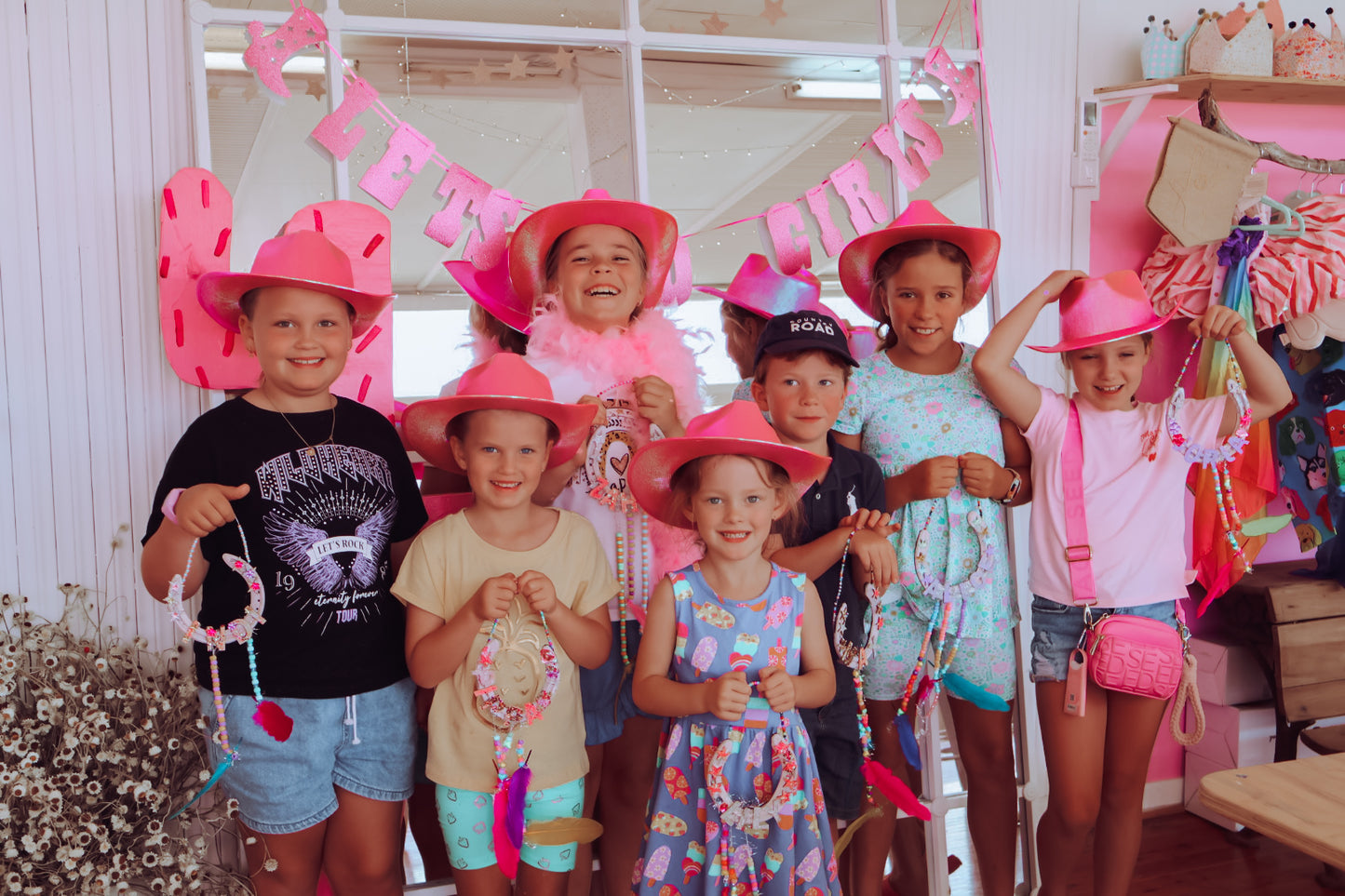 TCMF Workshop - Bedazzled Iron Horseshoe 5+ - Wednesday 21st January 2-3:30pm