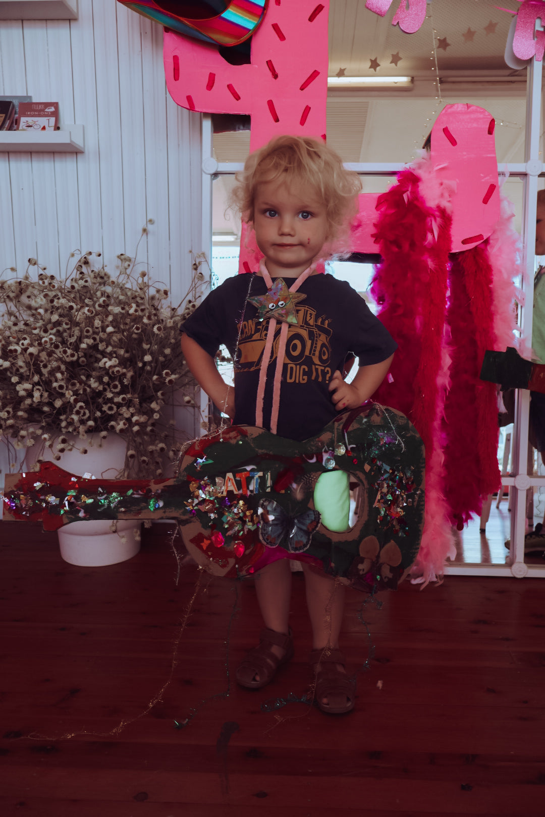 TCMF - “Little ones” Cardboard Guitar and sheriff badge - Friday 23rd January (10-11:30am) 3years +