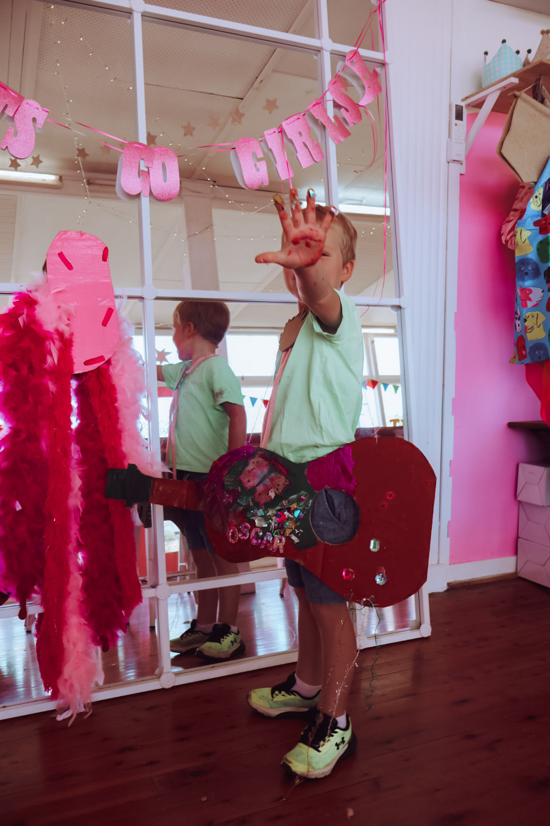 TCMF - “Little ones” Cardboard Guitar and sheriff badge - Friday 23rd January (10-11:30am) 3years +
