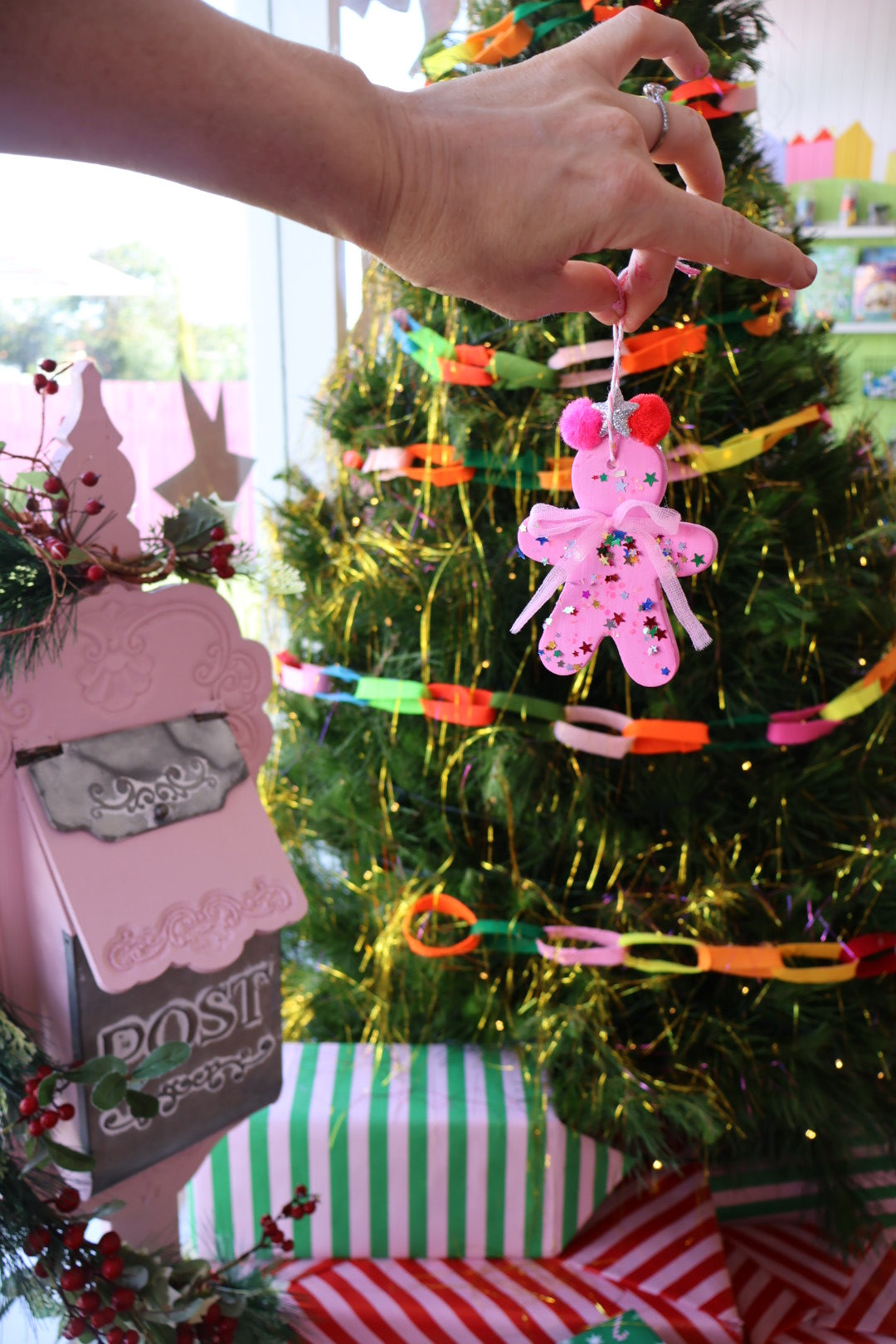 (For littlies too) Christmas Stocking Painting and Ginger bread Ornament - Saturday 13th December 10:30-12pm (ages 3+)