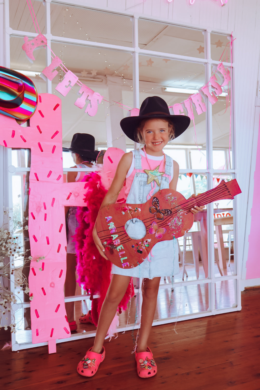 TCMF - “Little ones” Cardboard Guitar and sheriff badge - Friday 23rd January (10-11:30am) 3years +