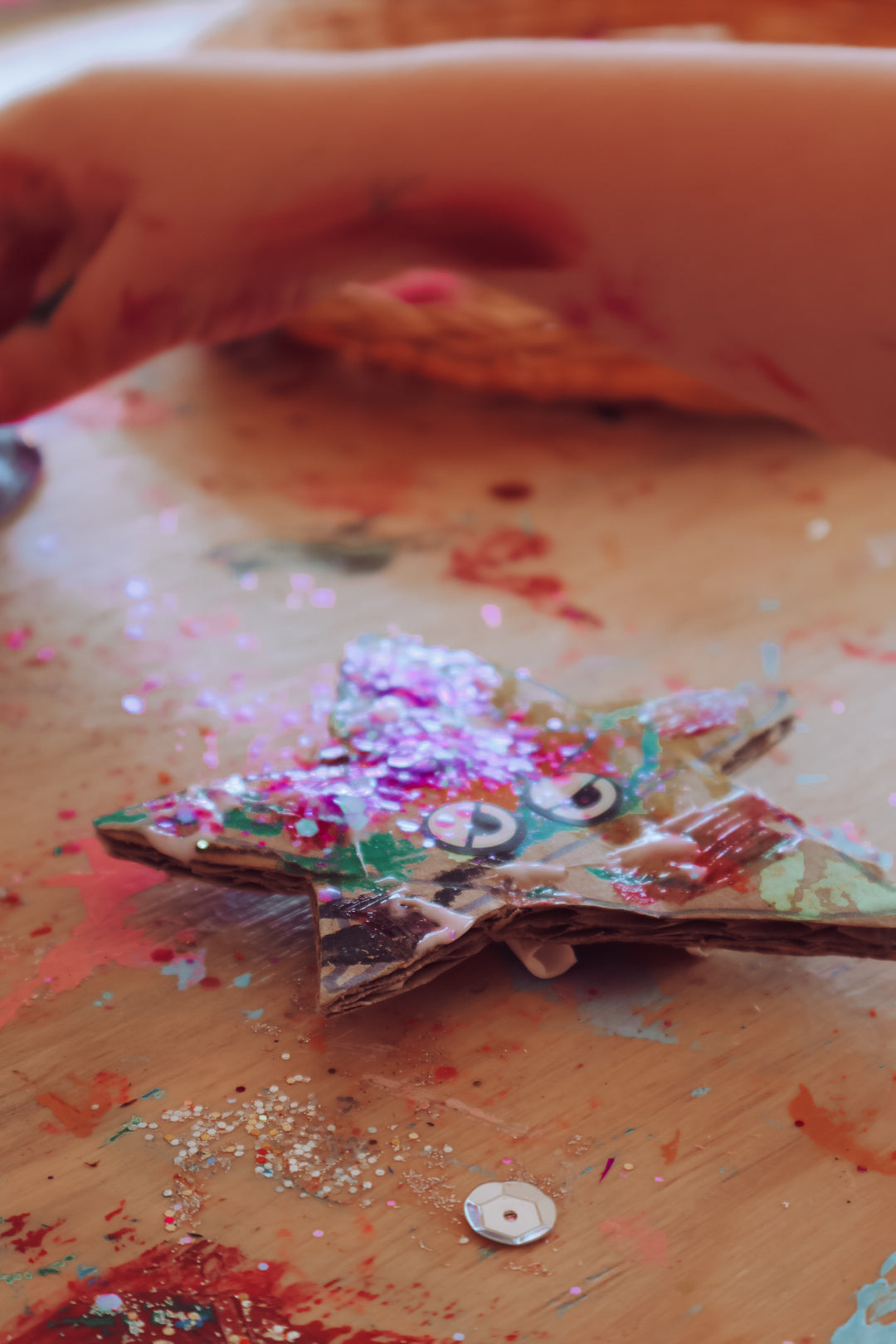 TCMF - “Little ones” Cardboard Guitar and sheriff badge - Friday 23rd January (10-11:30am) 3years +